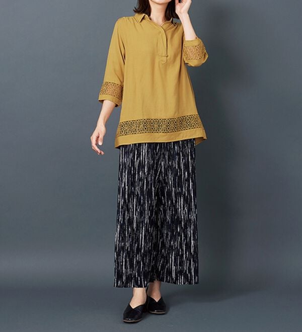 BELLUNA（ベルーナ）の「袖＆裾レースデザインシャツチュニック（チュニック）」｜詳細画像