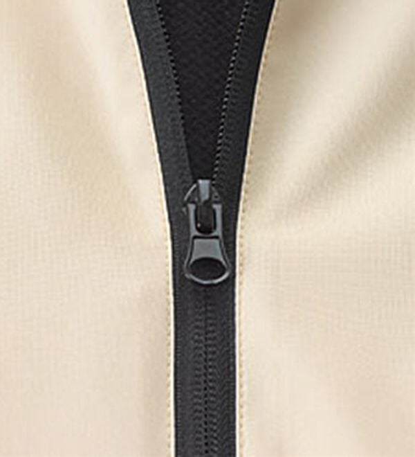 BELLUNA（ベルーナ）の「花粉対策！防風&times;はっ水パーカー（ブルゾン）」｜詳細画像