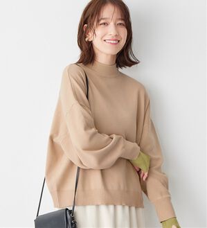 Viola e Viola（ヴィオラ エ ヴィオラ）の「洗えるもちもちレイヤード風ドルマンニット（ニット・セーター）」｜グレージュ系