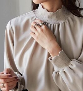 RANAN（ラナン）の「スカラップリブニット使いブラウス（ブラウス）」