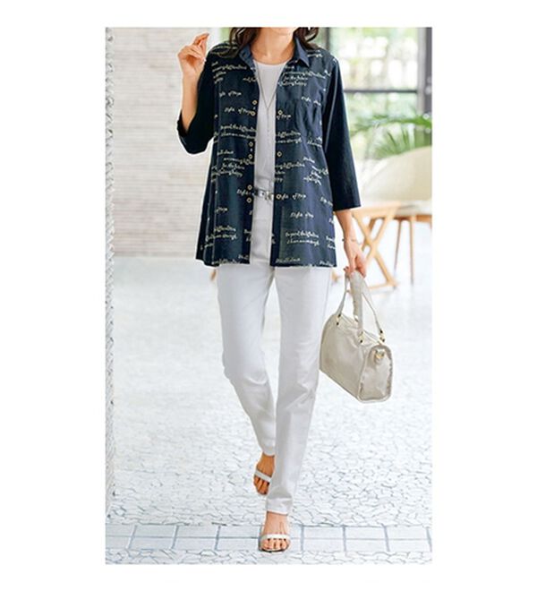 BELLUNA（ベルーナ）の「英字刺しゅうゆったりシャツブラウス（シャツ）」｜詳細画像