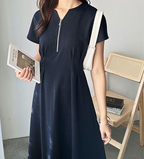 GeeRA（ジーラ）の「前後2WAYハーフジップフレンチ袖ワンピース（カットソーワンピース）」｜詳細画像