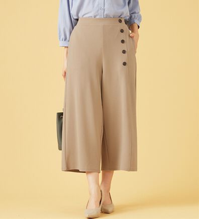 BELLUNA（ベルーナ）の「ジョーゼット素材サイドボタンワイドパンツ（ワイドパンツ・ガウチョ）」