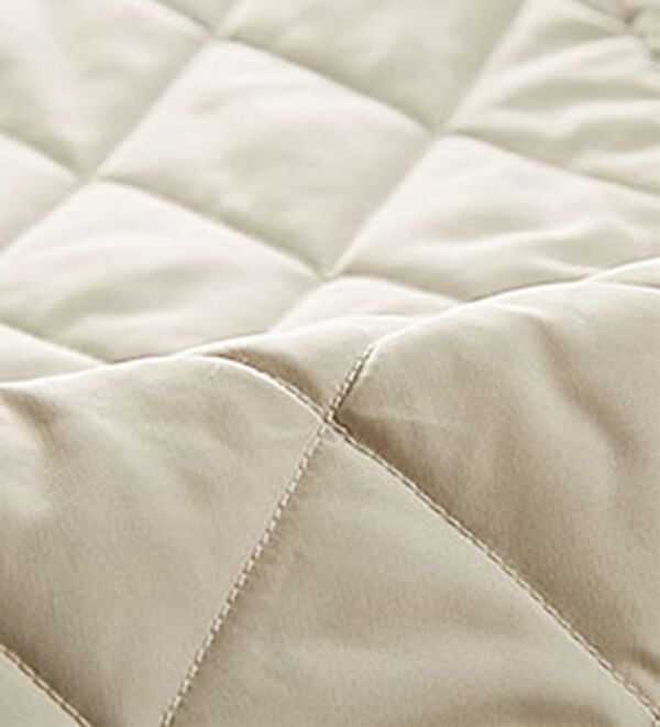 BELLUNA（ベルーナ）の「キルト切替ペプラムベスト（ベスト）」｜詳細画像