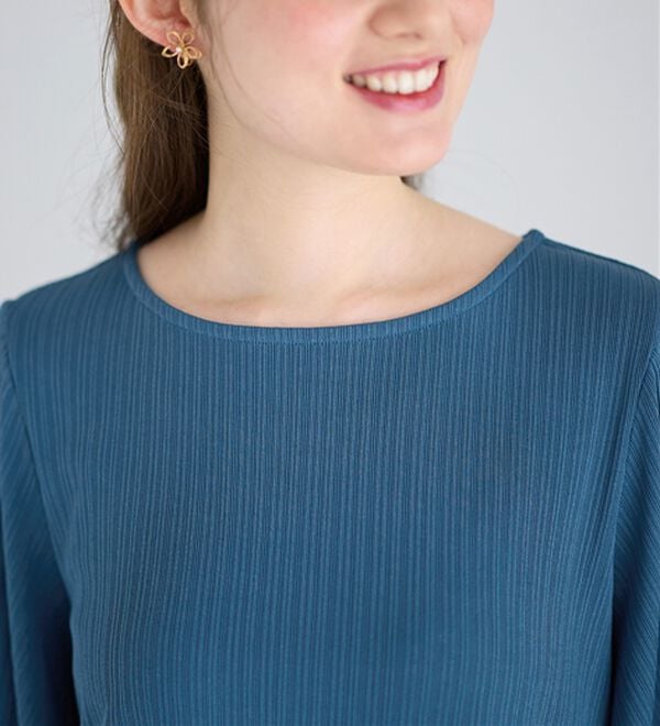 alotta（アロッタ）の「【4つの機能付】ひんやりチューリップ袖ブラウスTシャツ（カットソー）」｜詳細画像