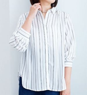 BELLUNA（ベルーナ）の「エアリーツイル素材シャツチュニック（シャツ）」｜オフ白ストライプ