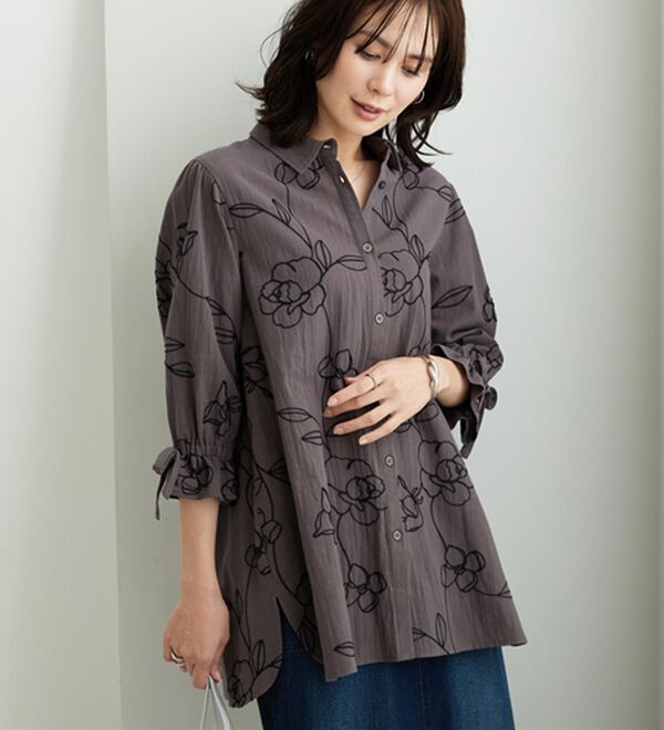 BELLUNA（ベルーナ）の「花柄刺しゅう袖リボンシャツチュニック（チュニック）」｜詳細画像