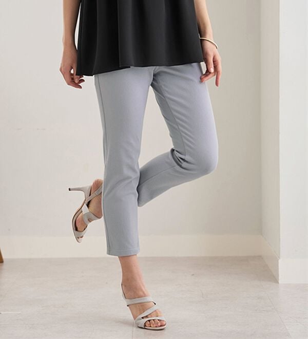 BELLUNA（ベルーナ）の「【再入荷】美ストレッチ素材アンクル丈レギンスパンツ（クロップドパンツ）」｜詳細画像