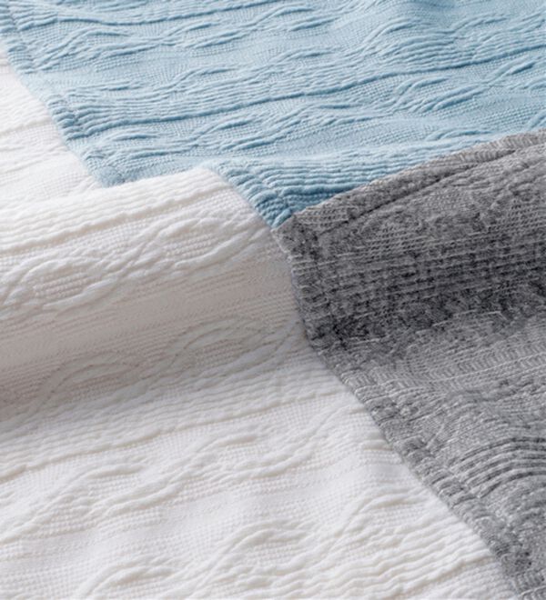 BELLUNA（ベルーナ）の「ミニケーブル柄パッチワーク風プルオーバー（カットソー）」｜詳細画像