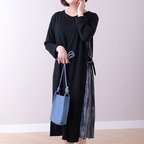 BELLUNA（ベルーナ）の「サイドプリーツデザインワンピース（カットソーワンピース）」｜黒系