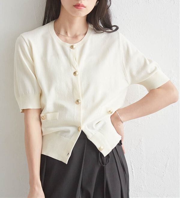 RANAN（ラナン）の「ゴールド調ボタン5分袖ニットカーデ（ニットカーディガン）」｜詳細画像