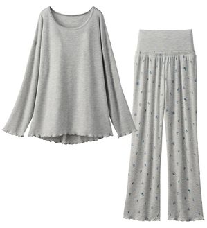 YU'NOW（ユナウ）の「【上下２点セット】ワッフルプリントルームウェア（パジャマ・ルームウェア）」｜グレー