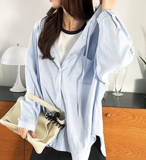 GeeRA（ジーラ）の「フード付きオーバーサイズシャツ（シャツ）」｜ブルー