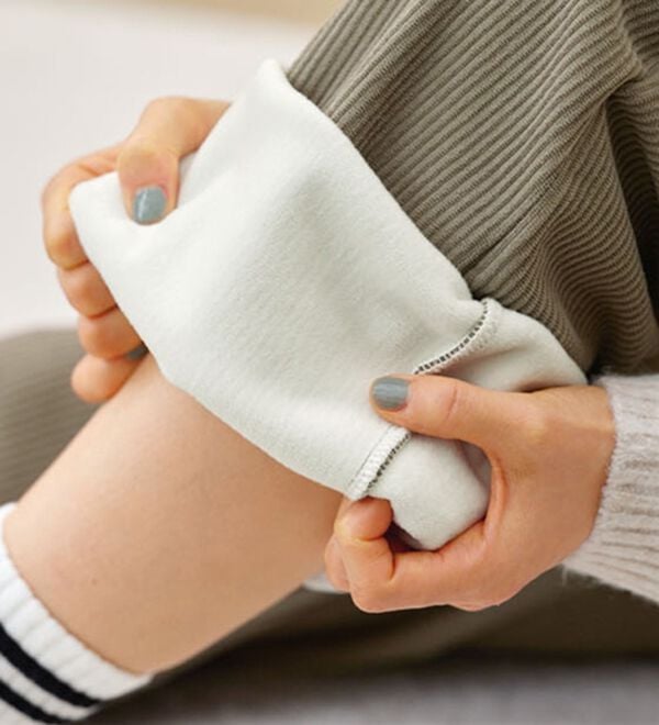 BELLUNA（ベルーナ）の「シュッと体型カバー！縦リブ素材裏ベロアフレアーパンツ（フルレングスパンツ）」｜詳細画像