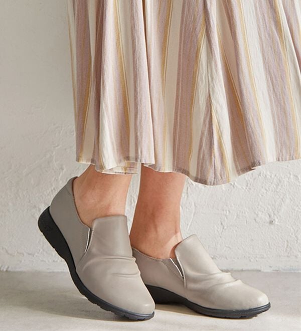 ラックウォーク 柔らか羊革の軽量スリッポン - ベルーナ【公式】