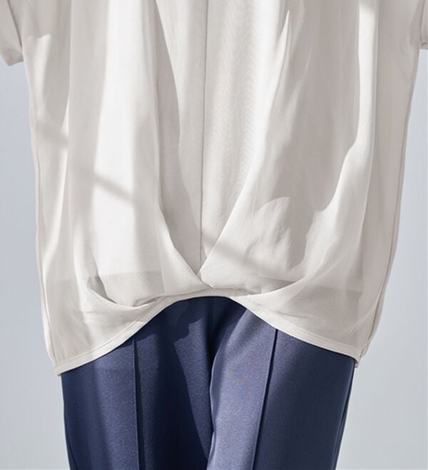 alotta（アロッタ）の「【接触冷感】裾タックふんわりブラウス（ブラウス）」｜詳細画像