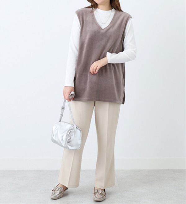 BELLUNA（ベルーナ）の「ベロア素材ベストアンサンブル（アンサンブル）」｜詳細画像