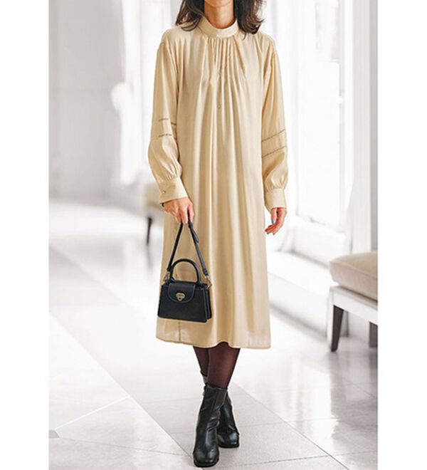 BELLUNA（ベルーナ）の「ニットベスト付ハイネックワンピース（アンサンブル）」｜詳細画像