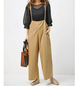 GeeRA（ジーラ）の「サロペットワイドパンツ（オールインワン）」｜ベージュ