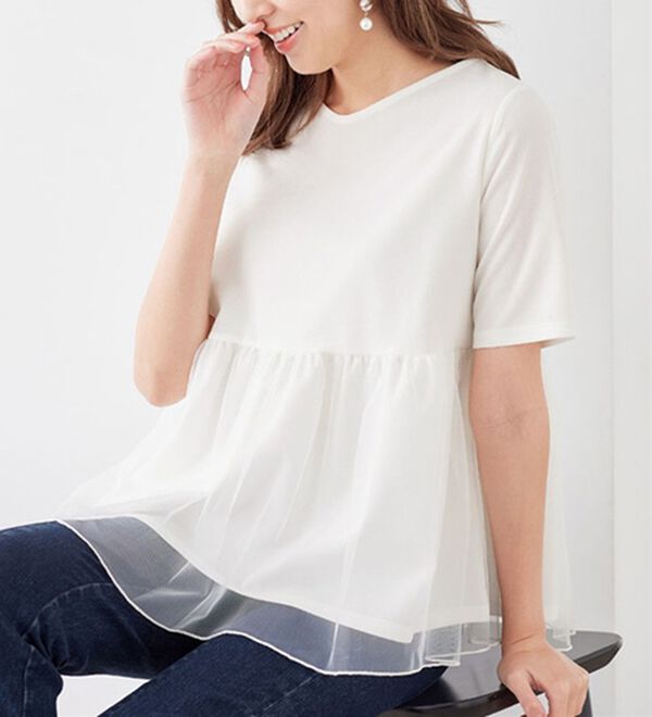 alotta（アロッタ）の「【4つの機能付】上品チュールペプラムＴシャツ【イエべ・ブルべ】（Tシャツ）」｜オフホワイト