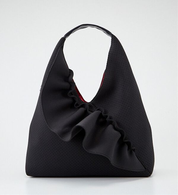 BELLUNA（ベルーナ）の「軽量大人フリル三角トート（ハンドバッグ）」｜ブラック