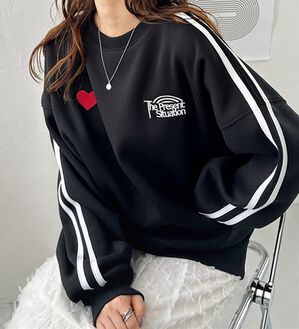 GeeRA（ジーラ）の「ハート刺しゅうライン裏起毛スウェット（トレーナー・スウェット）」｜ブラック