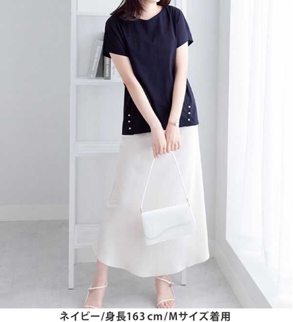 alotta（アロッタ）の「ひんやり裾パールデザインＴシャツ（カットソー）」｜詳細画像