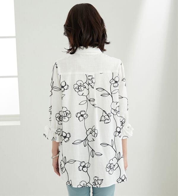 BELLUNA（ベルーナ）の「花柄刺しゅう袖リボンシャツチュニック（チュニック）」｜詳細画像
