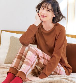 LAVIENNE（ラヴィエンヌ）の「とろけるスウェットセットアップ（パジャマ・ルームウェア）」｜詳細画像
