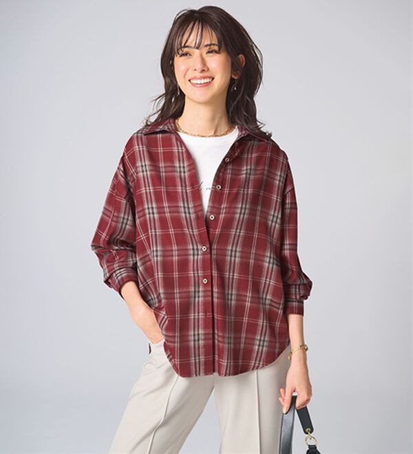 BELLUNA（ベルーナ）の「サラッと軽い！チェック柄シャツチュニック（シャツ）」｜赤系