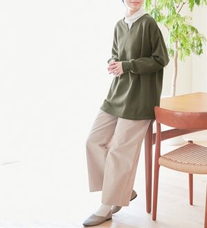 Viola e Viola（ヴィオラ エ ヴィオラ）の「あったか裏起毛キーネックゆるチュニック（チュニック）」｜カーキ