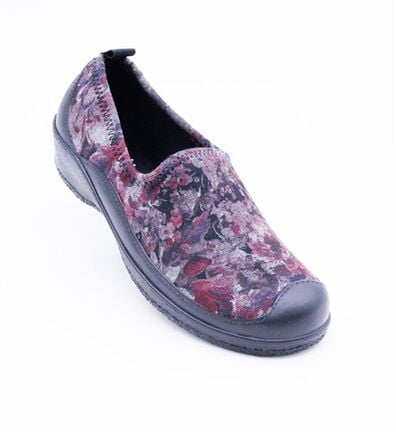 BELLUNA（ベルーナ）の「ゆったりワイズのびの～びウェッジシューズ（パンプス）」