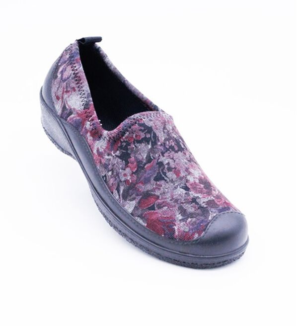 BELLUNA（ベルーナ）の「ゆったりワイズのびの～びウェッジシューズ（パンプス）」｜花柄