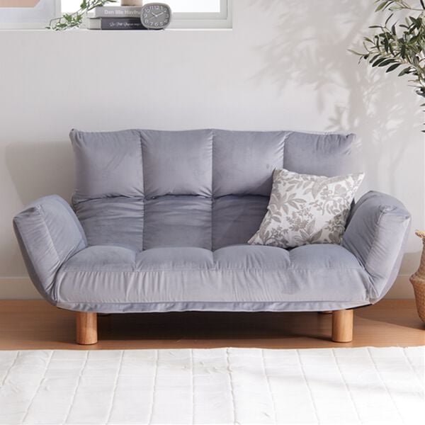 iellio（イエリオ）の「コンパクト脚付ふかふかカウチソファ　ＬＩＲＡＫＵ＜コンパクトソファ・ローソファ・１人掛け・２人掛け・一人暮らし・新生活＞（ソファ）」｜ベロアグレー