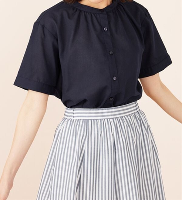 BELLUNA（ベルーナ）の「ギャザー使いバンドカラーブラウス（ブラウス）」｜詳細画像