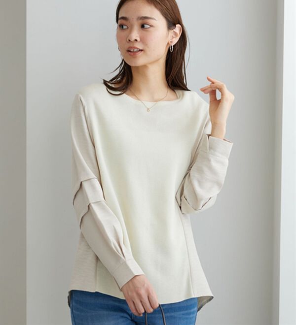 BELLUNA（ベルーナ）の「ニット切替袖タックプルオーバー（ニット・セーター）」｜アイボリー