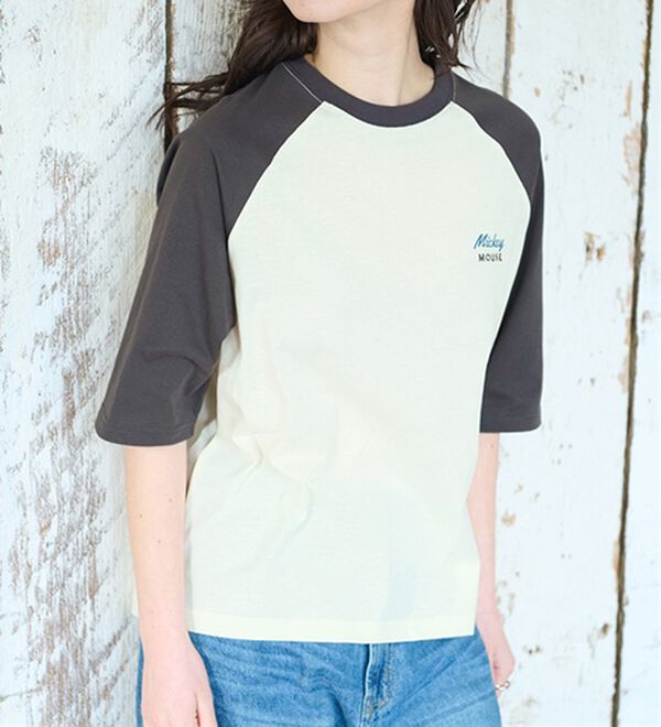 BELLUNA（ベルーナ）の「＜Ｄｉｓｎｅｙ＞【ミッキー】バックプリント７分丈ラグランＴシャツ（カットソー）」｜詳細画像