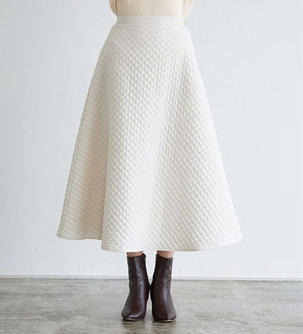 Pierrot（ピエロ）の「キルティングフレアスカート（ロングスカート）」｜詳細画像