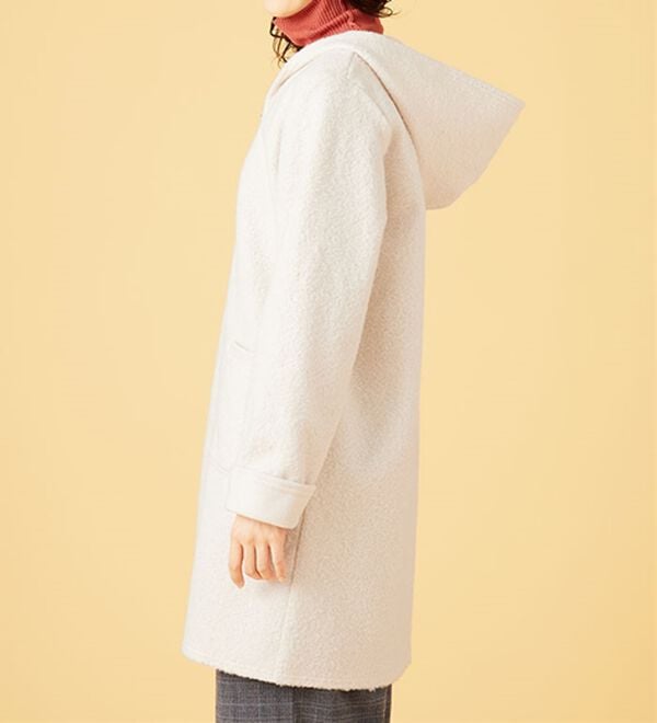 BELLUNA（ベルーナ）の「ボア素材フードデザインコート（ロングコート）」｜詳細画像