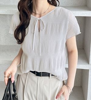 GeeRA（ジーラ）の「前後２ＷＡＹシアーシャーリングブラウス（ブラウス）」｜ライトグレー