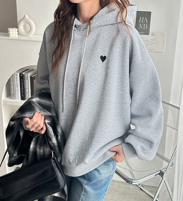 GeeRA（ジーラ）の「ハート刺繍裏起毛スウェットパーカー（パーカー）」｜詳細画像