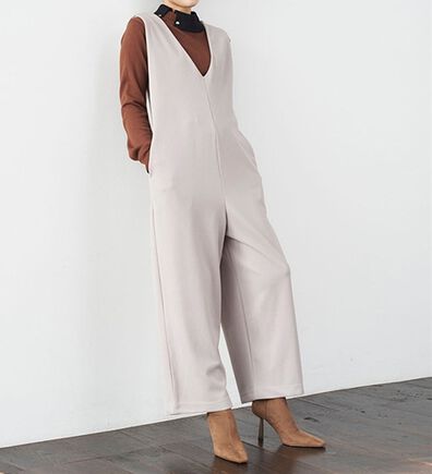 RANAN（ラナン）の「きれい見えＶネックサロペット（オールインワン）」