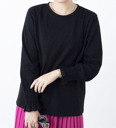 BELLUNA（ベルーナ）の「袖口レース使いプルオーバー（カットソー）」