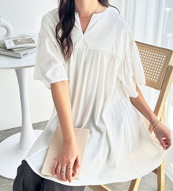 GeeRA（ジーラ）の「フレアー袖キーネックブラウス（ブラウス）」｜詳細画像