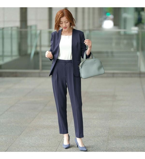 GeeRA（ジーラ）の「【ジャケット+パンツ】洗濯機で洗えるのびのび！ストレッチカットソーセットアップスーツ（パンツスーツ）」｜詳細画像