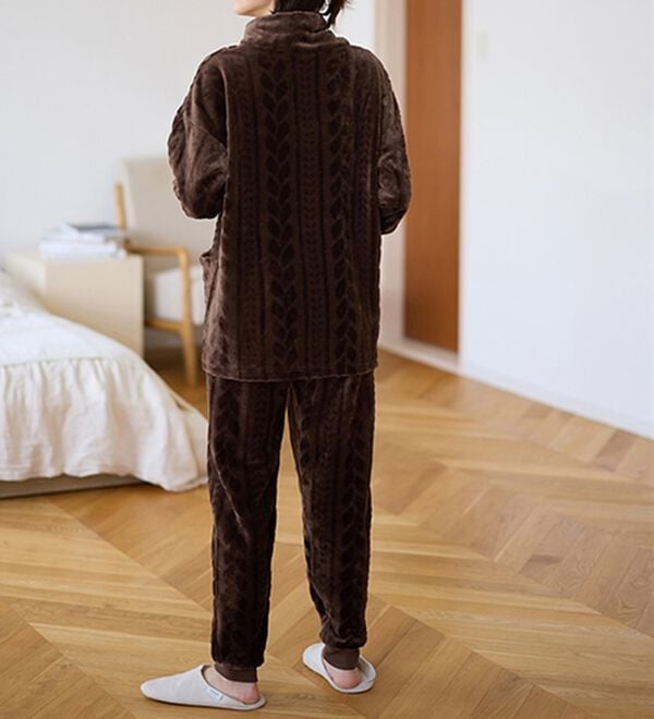 LAVIENNE（ラヴィエンヌ）の「寒がりさんのためのふわっもこケーブルフリースパジャマ（パジャマ・ルームウェア）」｜詳細画像