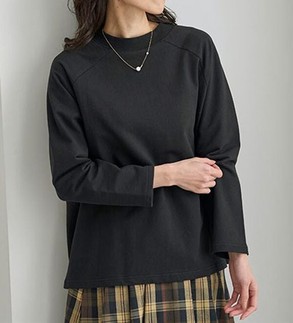 BELLUNA（ベルーナ）の「華奢見せ！しっかり裏毛素材コットン１００％トレーナー（トレーナー・スウェット）」｜詳細画像