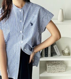 GeeRA（ジーラ）の「【ＵＳ．ＰＯＬＯ．ＡＳＳＮ】フレンチスリーブシャツ（シャツ）」｜ブルー系ストライプ