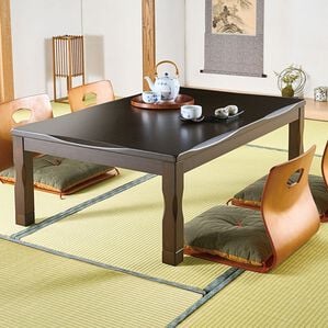 「重厚感のある家具調こたつ（こたつテーブル）」｜1