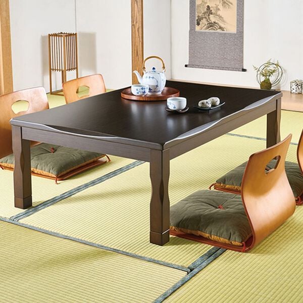 「重厚感のある家具調こたつ（こたつテーブル）」｜1